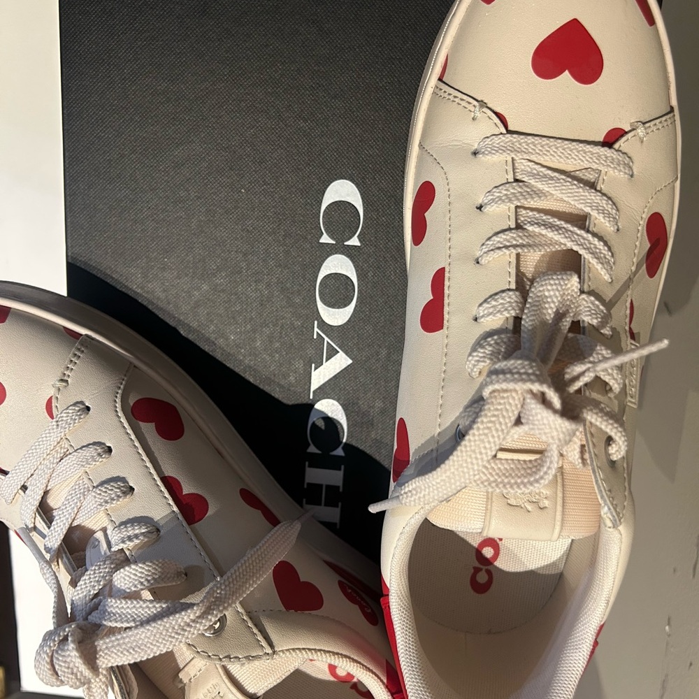 Coach heart sneakers - Picture 4 of 4